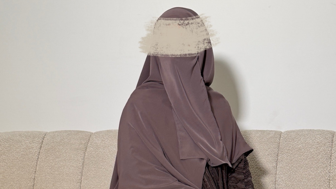 Half Niqab