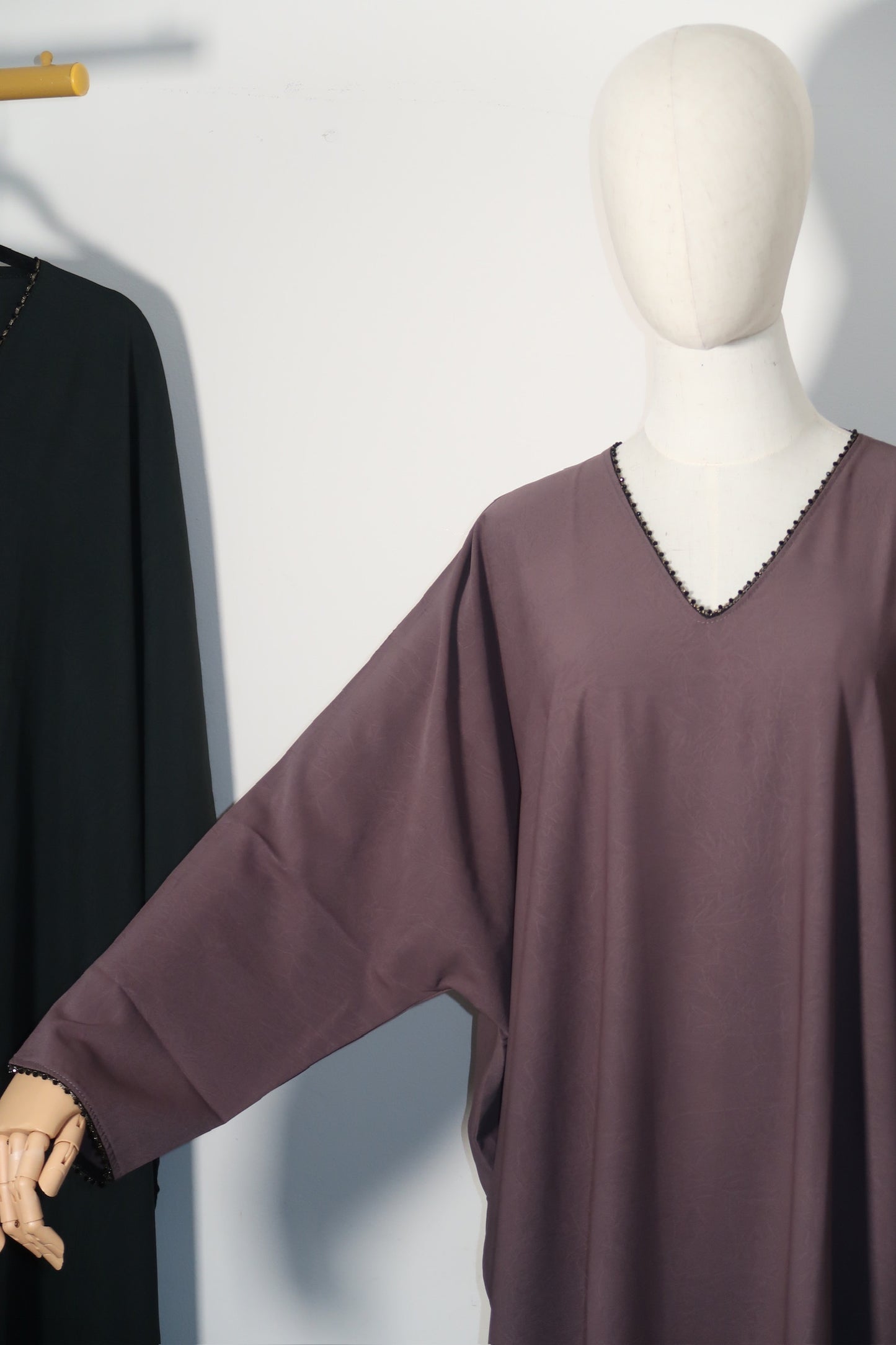 Close Beaded Winged Sleeve Abaya - Mauve