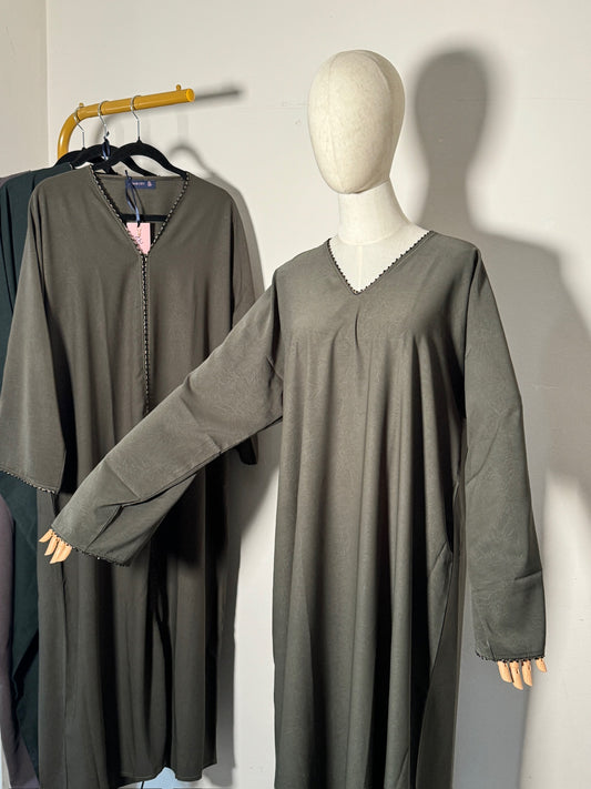 Beaded Close Straight Sleeve Abaya - Emerald